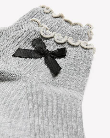 Grey Ribbed Lettuce-Edge Ankle Socks with Bow