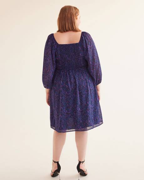 Robe à col en V croisé plissé