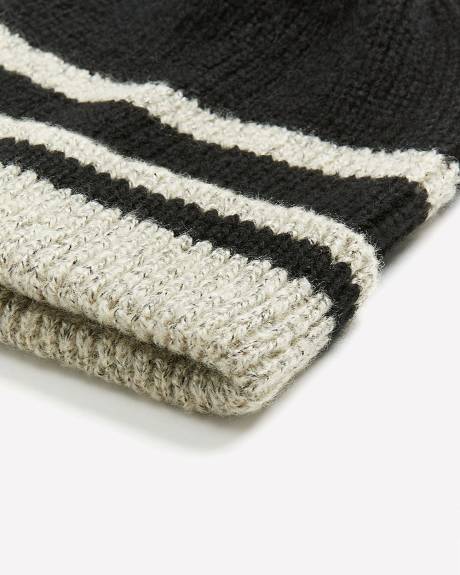 Bonnet à blocs de couleur noirs et beiges