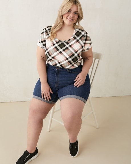 Printed Crew-Neck Curvy Tee - In Every Story