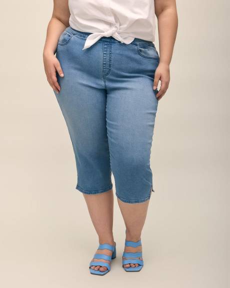 Responsible, Savvy-Fit Denim Capri - d/C Jeans - PENN. Essentials