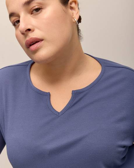 Curvy-Fit Waffle Knit Split Neck Tee - PENN. Essentials