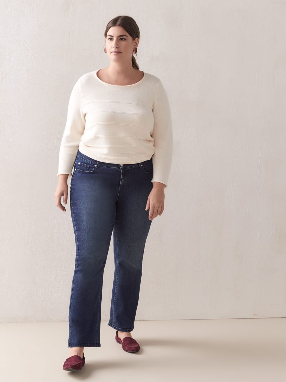 Universal Fit, Petite, Bootcut Jean - d/C JEANS