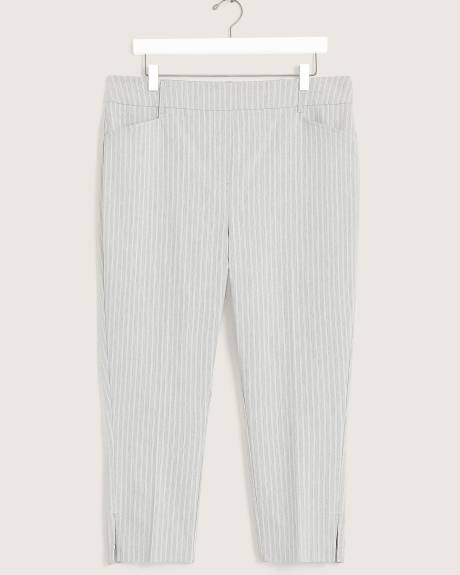 Pantalon capri rayé, coupe ingénieuse