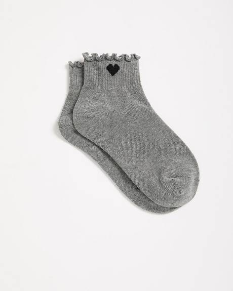 Chaussettes courtes à rebord ondulé avec petit coeur