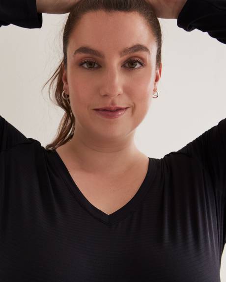 Textured V-Neck Long-Sleeve Tee - Active Zone