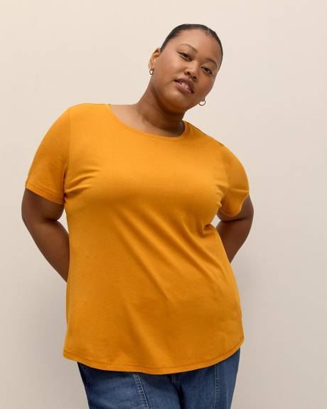 Responsible, Curvy-Fit Crewneck Tee - PENN. Essentials