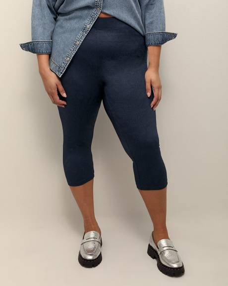 Floral Textured Fashion Capri Legging - PENN. Essentials