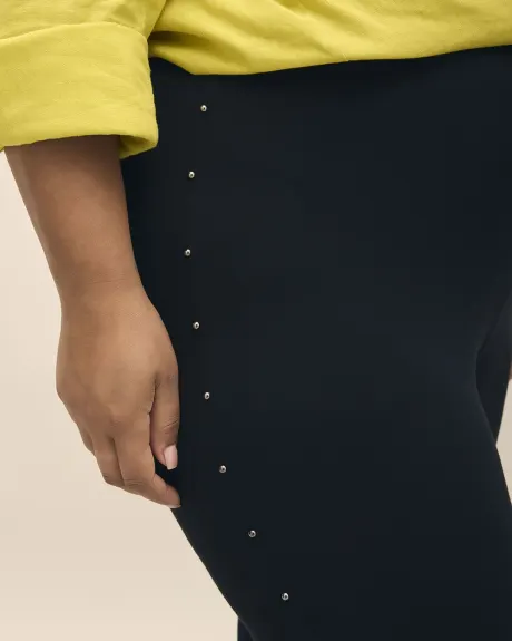 Legging capri noir avec boutons latéraux, tissu responsable - Essentiels PENN.