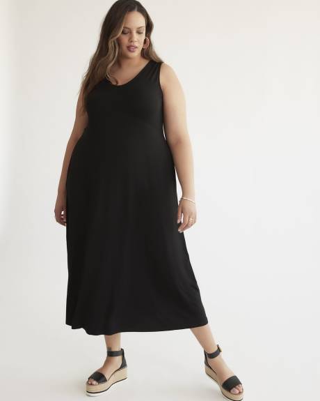 Responsible, Black Sleeveless Maxi Dress