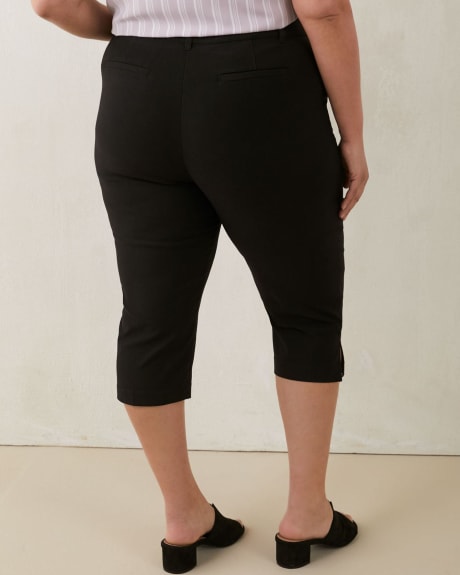 Capri uni avec poches, coupe ingénieuse, tissu responsable - In Every Story