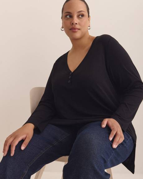 Responsible, Girlfriend-Fit Tunic - PENN. Essentials