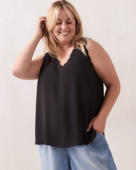 Sleeveless Blouse With Scallop Edges - In Every Story