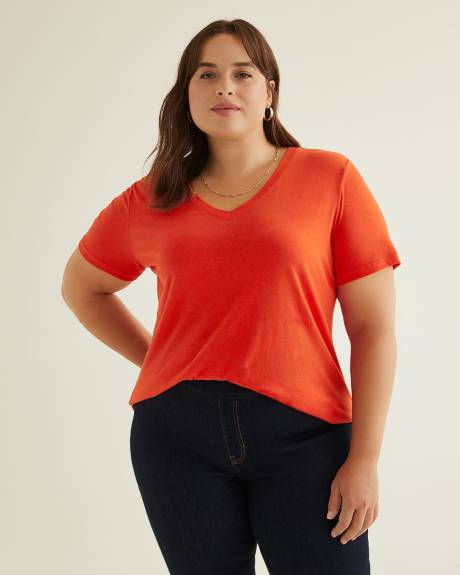 Boyfriend-Fit Short-Sleeve V-Neck Tee - PENN. Essentials