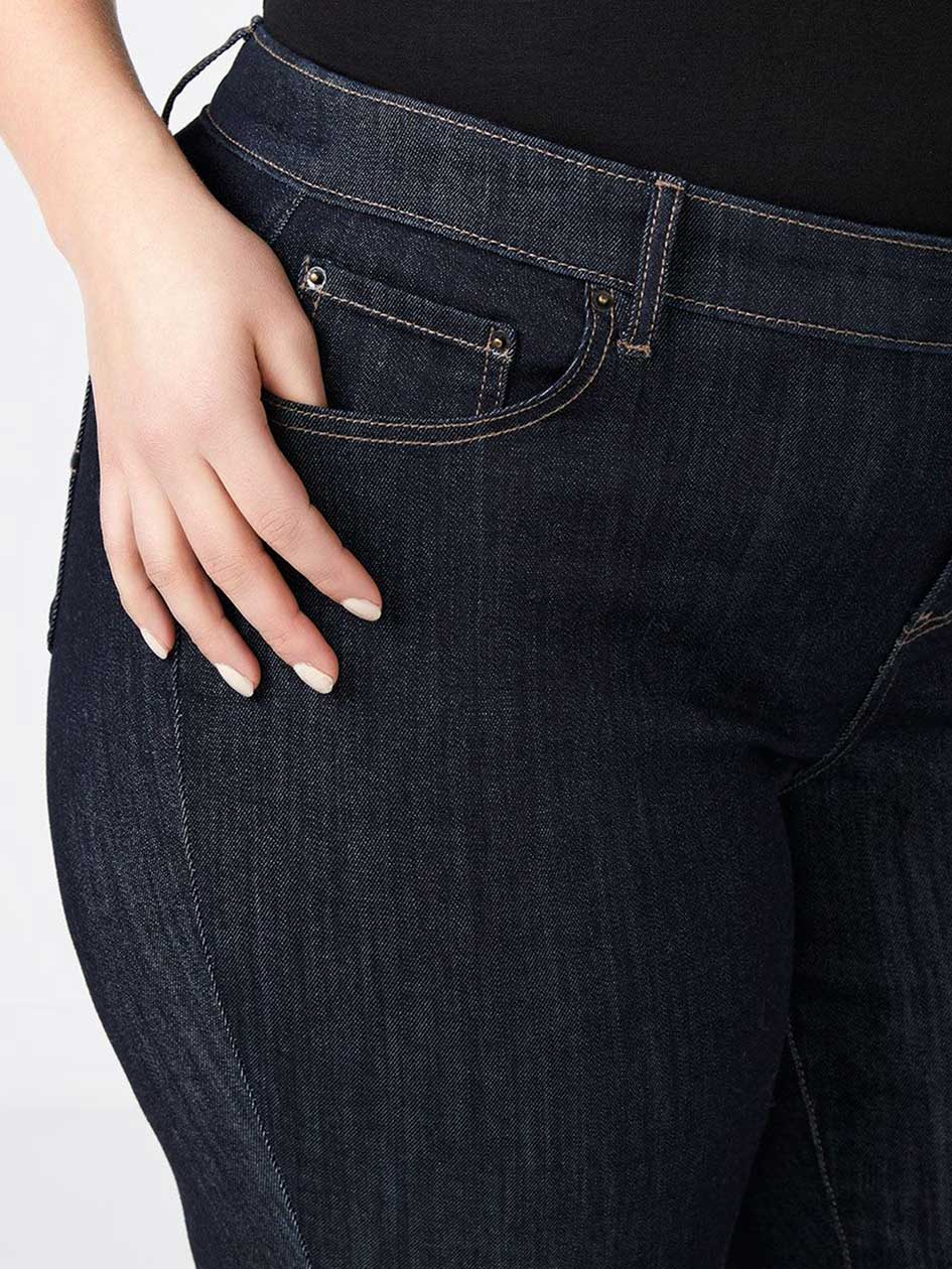 Petite Slightly Curvy Fit Straight Leg Jean - d/c JEANS