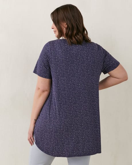 Modern Fit V-Neck Tunic - In Every Story