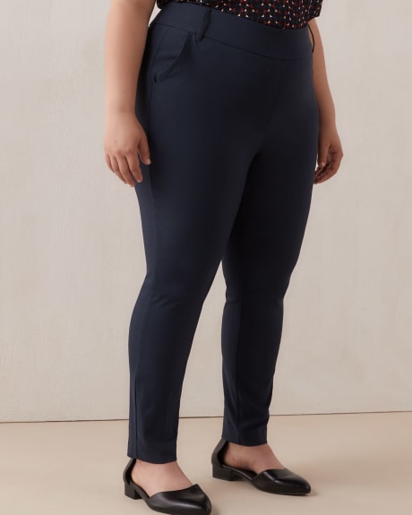 Savvy Fit Skinny-Leg Pants - In Every Story