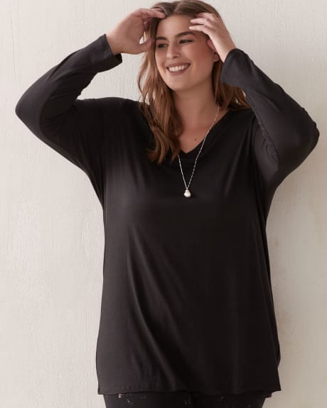 Girlfriend Fit Long Sleeve Tunic T-Shirt - In Every Story