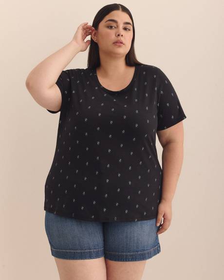 Curvy-Fit Short-Sleeve Tee - PENN. Essentials