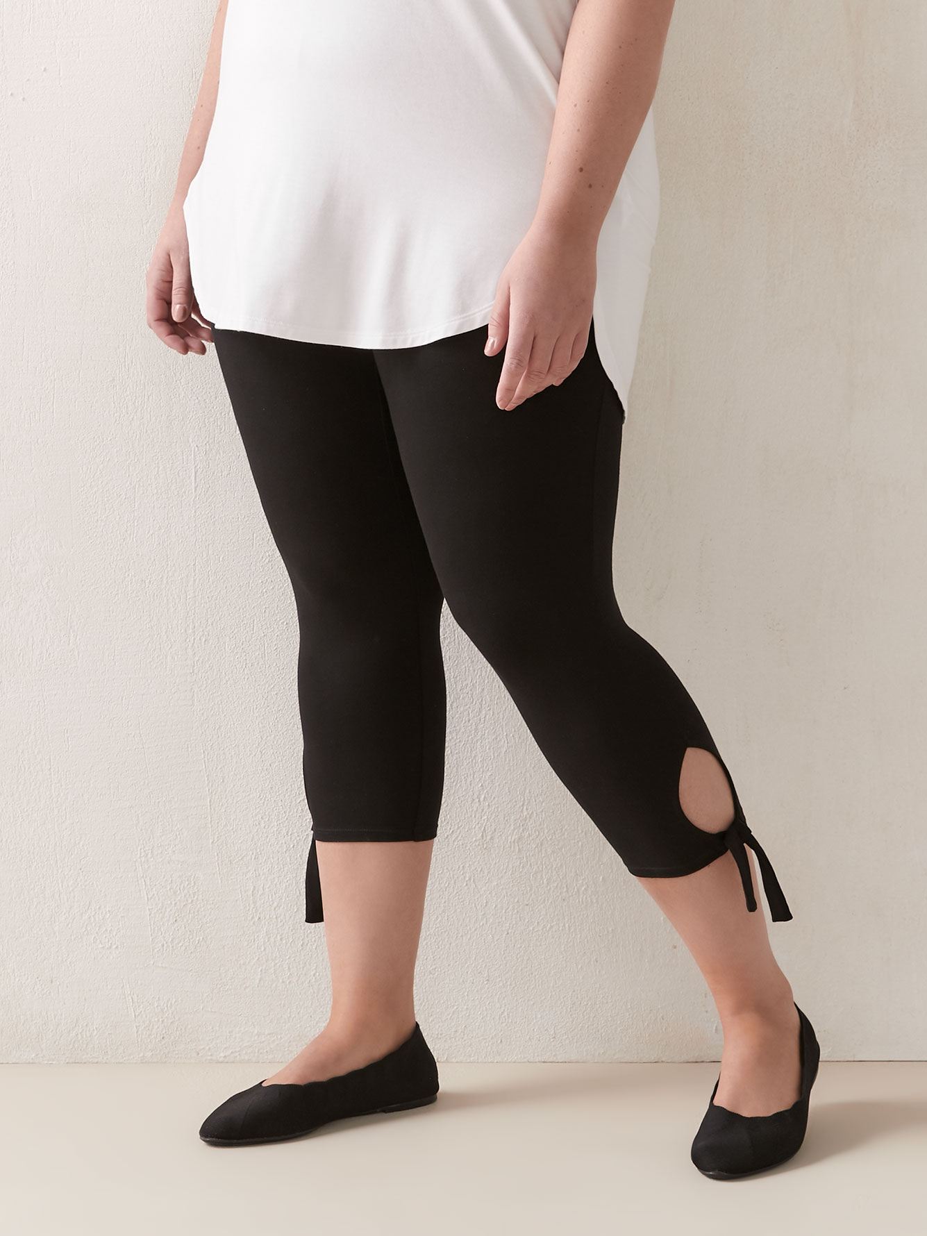 Solid Capri Legging with Bow Penningtons