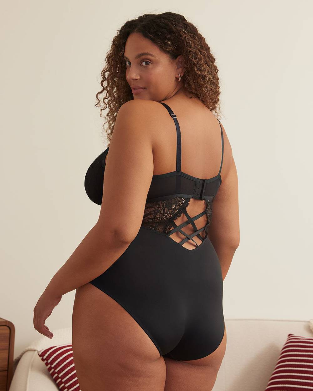 Sexy Underwire Lace Bodysuit - Déesse Collection