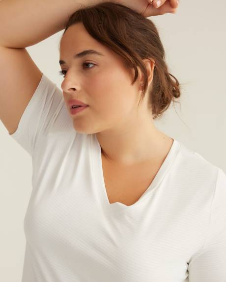 Short-Sleeve Tee with Crisscross Mesh Back - Active Zone