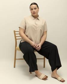 Short-Sleeve Buttoned-Down Shirt
