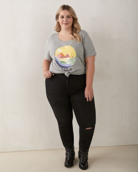 Printed U-Neck Boyfriend Tee