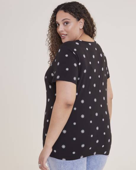 Printed Boyfriend-Fit Short-Sleeve V-Neck Tee