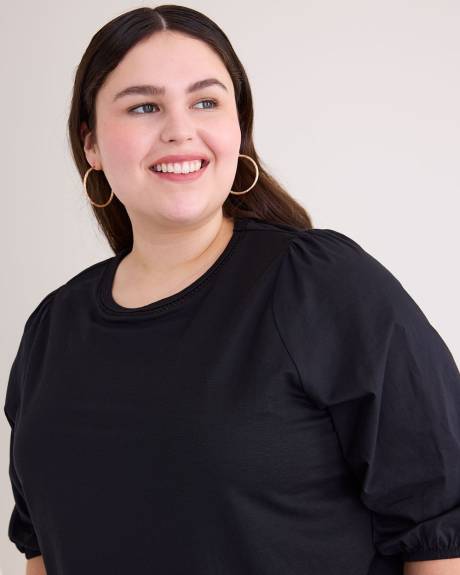 Crew-Neck Knit Top with Puffy-Sleeves