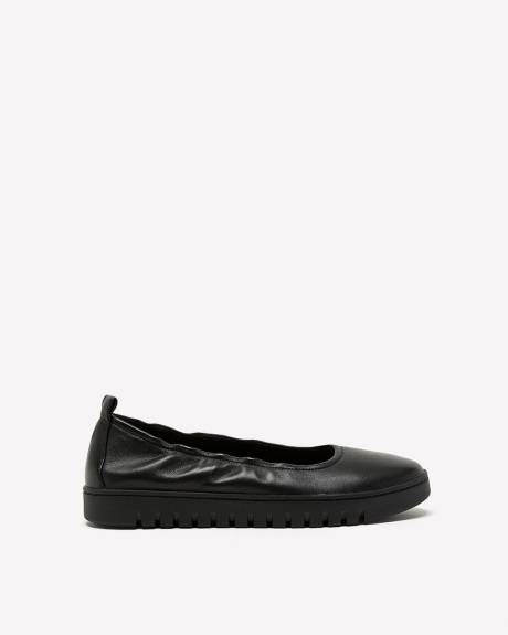 Vionic Wide Width Women s Shoes Penningtons Canada