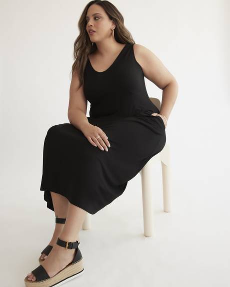 Responsible, Black Sleeveless Maxi Dress
