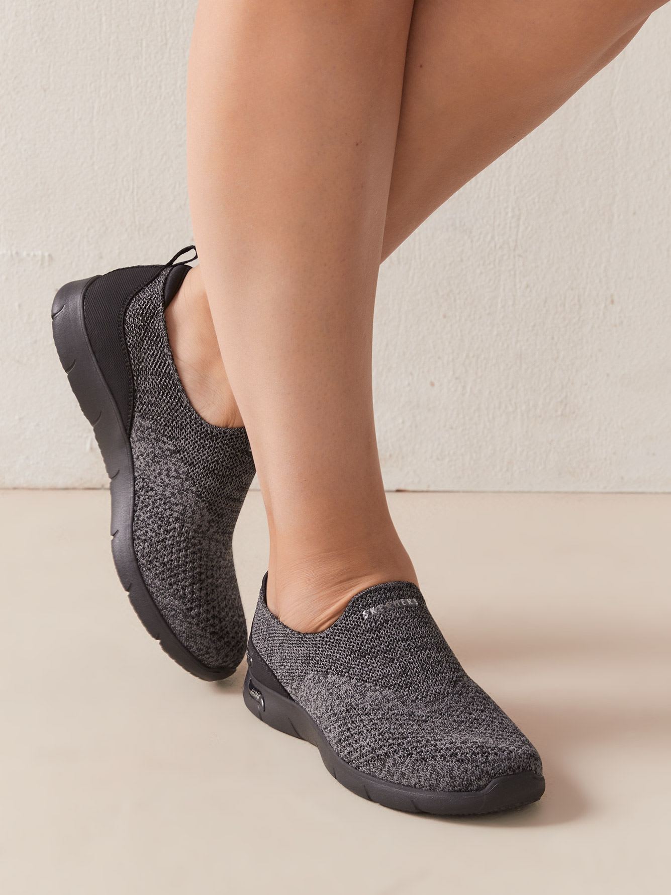 skechers arch fit wide