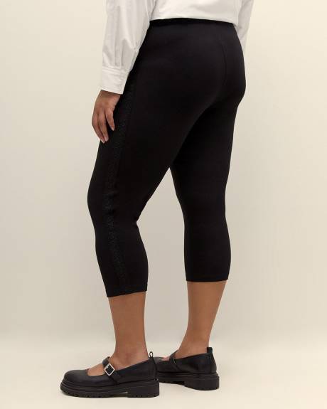 Black Capri Legging with Side Crochet Band - PENN. Essentials