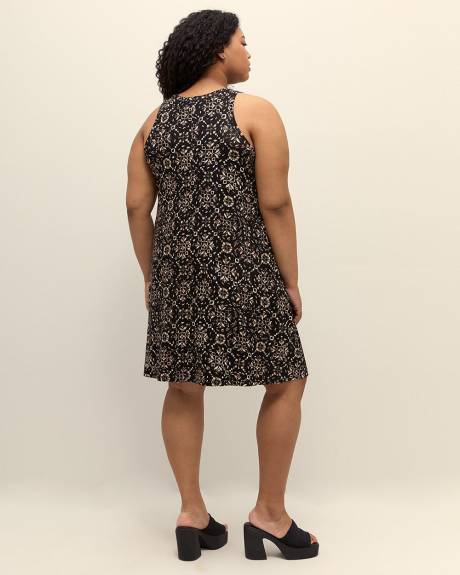 Robe évasée sans manches avec col rond, tissu responsable