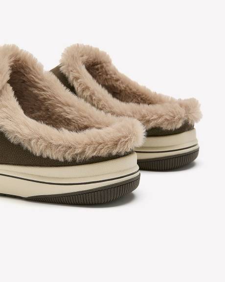Wide Width, Breeze Myth Slippers - Clarks