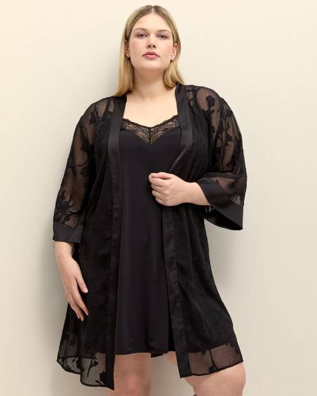 Peignoir noir avec détails en satin - Déesse Collection