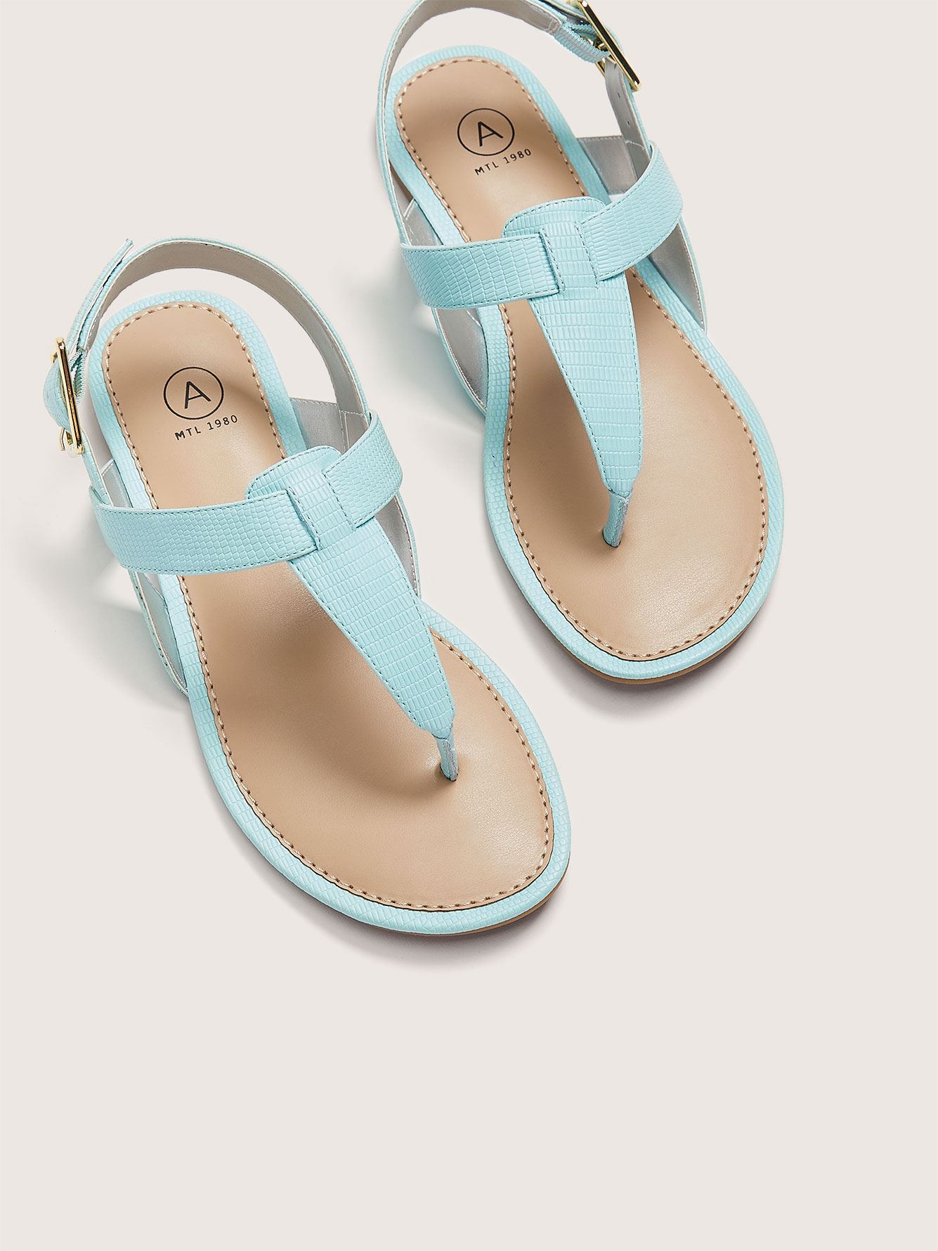 sandale attache cheville