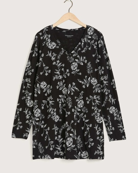 Printed Girlfriend-Fit Long-Sleeve Tunic T-Shirt with V-Neck