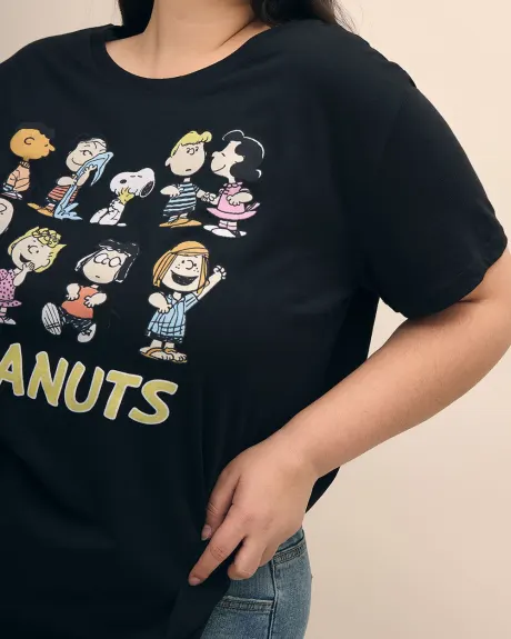 License T-Shirt with Peanuts Print - PENN. Essentials