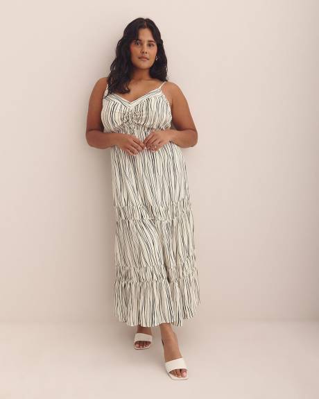 Robe longue cintrée et évasée sans manches à jupe étagée - Addition Elle