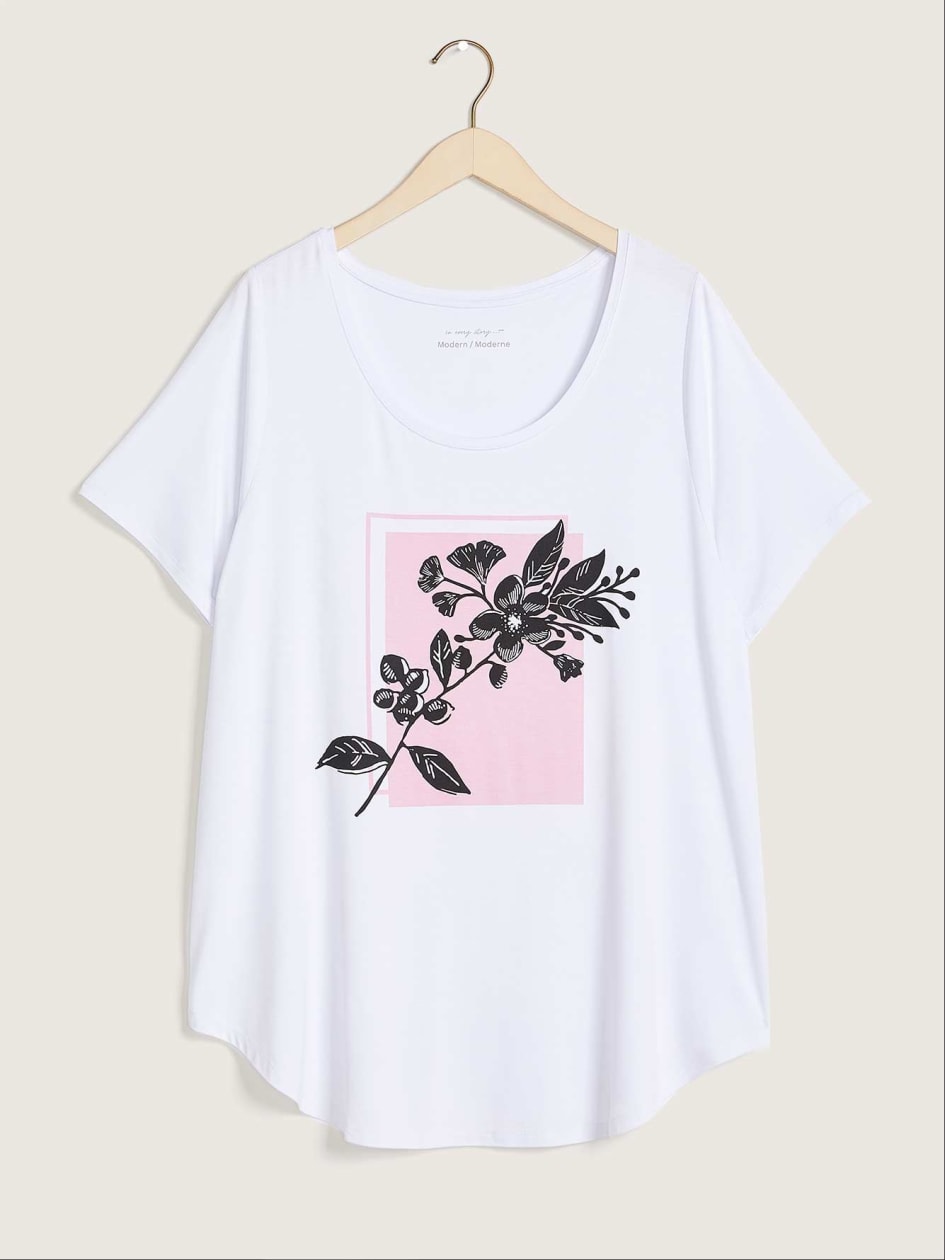 Modern-Fit Scooped Neck Printed Tee - In Every Story