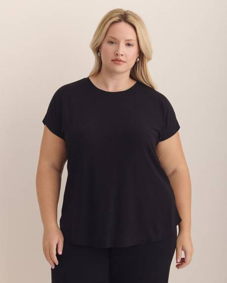 Modern-Fit Extended-Sleeve Ribbed Tee - PENN. Essentials