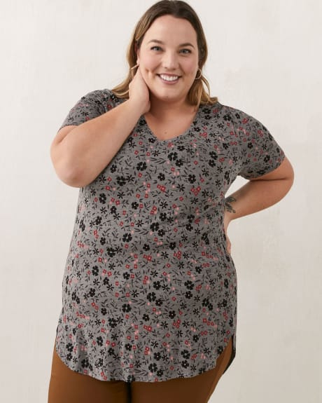 Modern Fit V-Neck Tunic - In Every Story