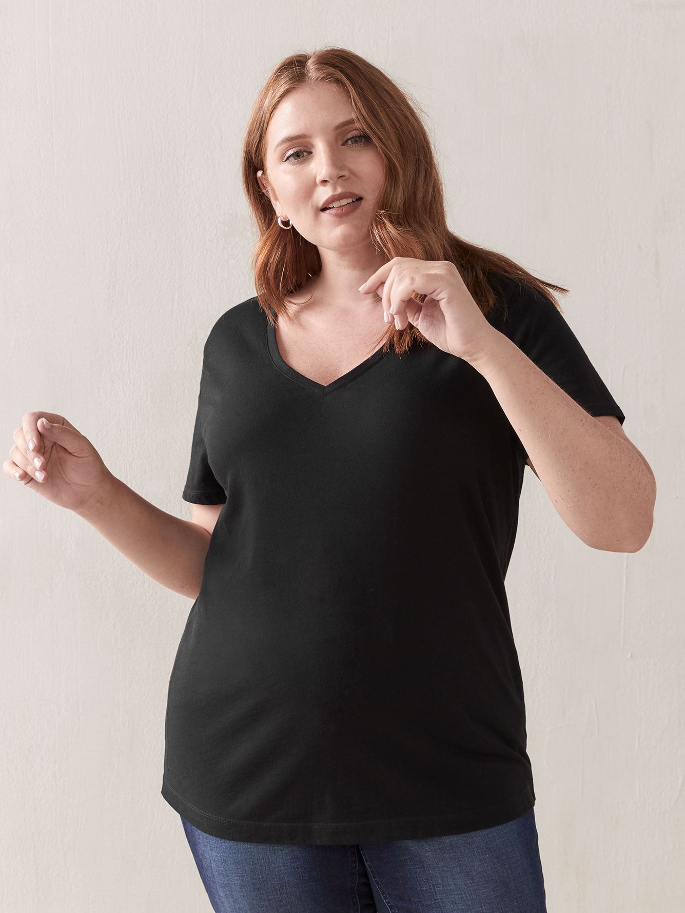 ShortSleeve VNeck Boyfriend TShirt Addition Elle Penningtons