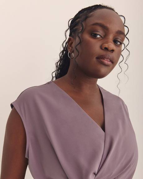 Extended-Sleeve V-Neck Knotted Blouse - Addition Elle