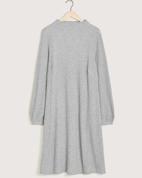 Robe à col cheminée et manches longues - In Every Story