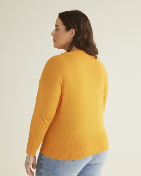 Linen Blend V-Neck Sweater