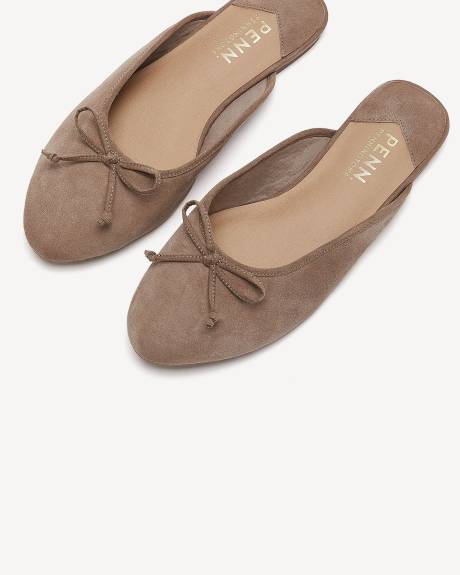 Extra-Wide Width, Leather Ballerina Mule with Bow