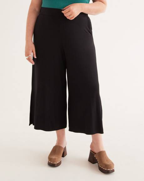 Black Knit Gaucho Pant
